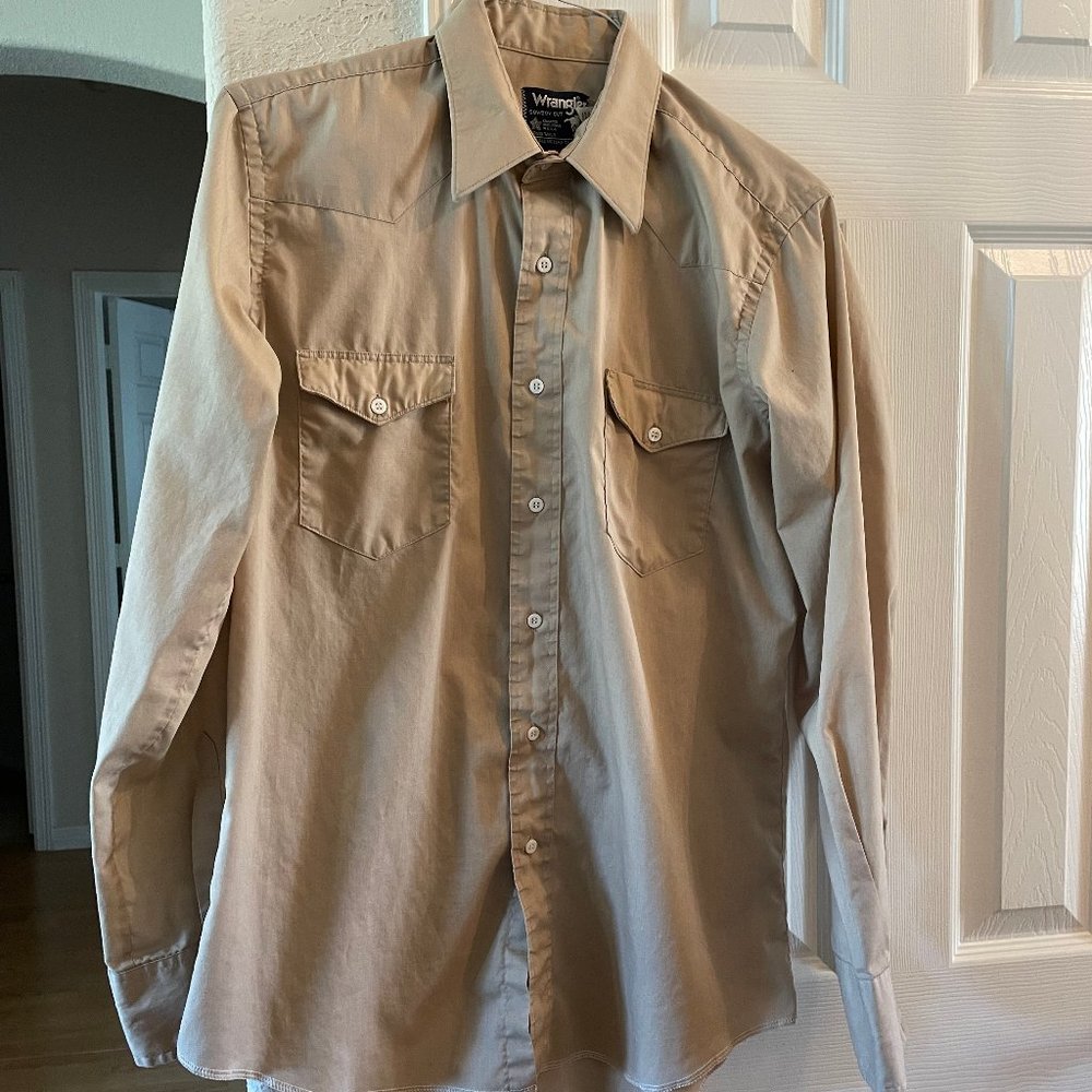 Wrangler Cowboy Cut long sleeve button up beige shirt 16" x 35"